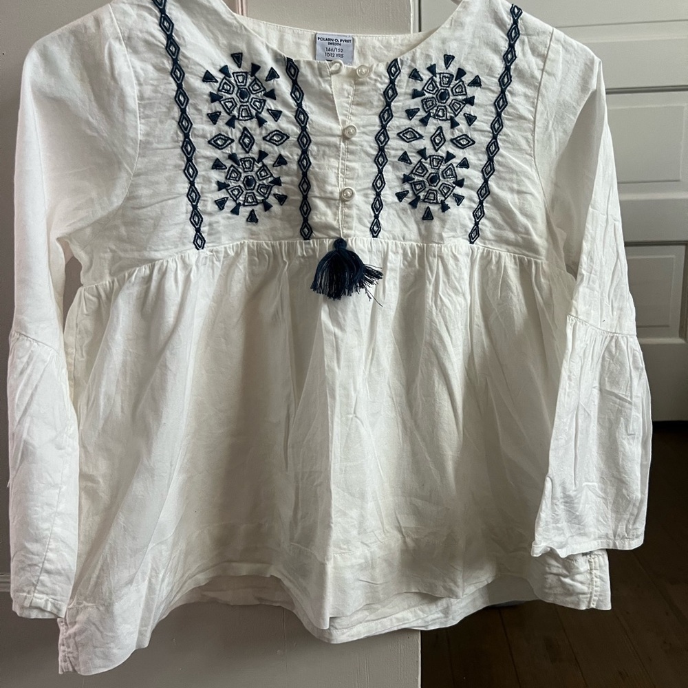 Polarn O. Pyret White Blouse with Navy Embroidery kids 10-12